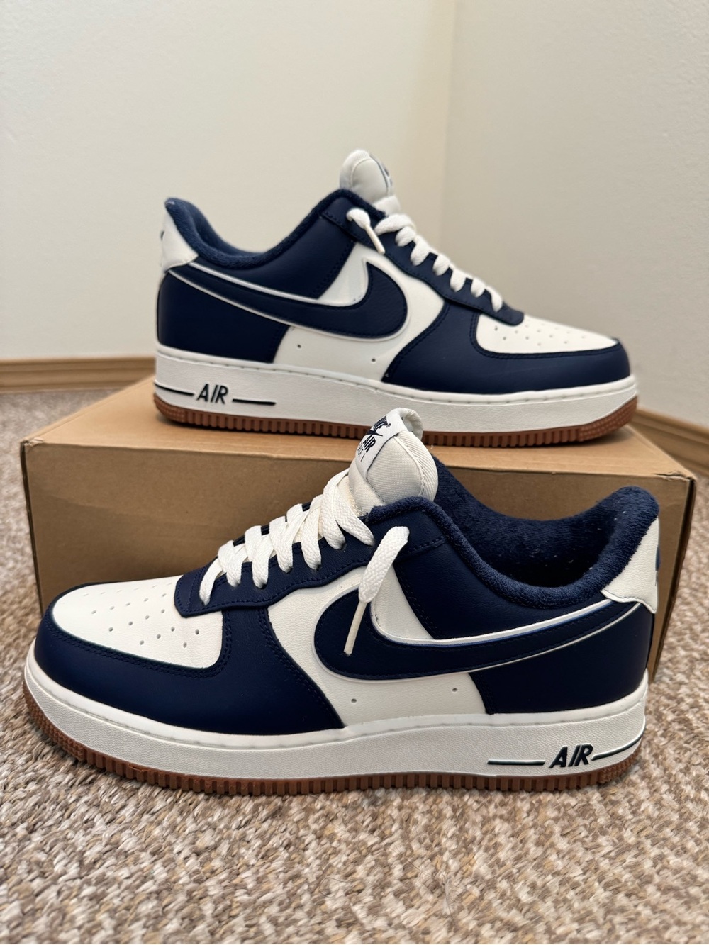 **SOLD** Nike Air Force 1 ‘07 LV8’